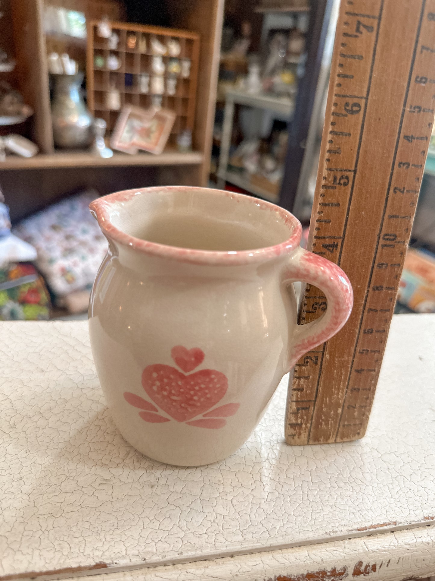1990’s Grandmacore small pink heart spongeware pitchers