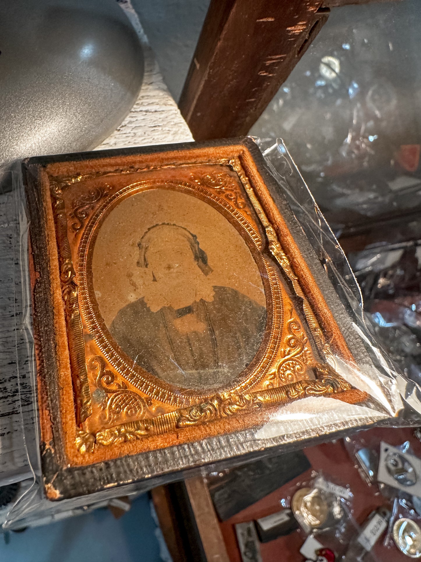 Antique 1800’s Gold Plate Daguerreotype Photograph Portrait set of 2 (wallet size in case)