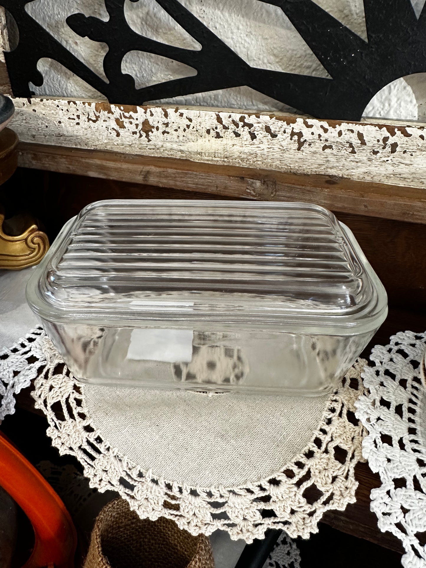 Vintage Pyrex Refrigerator Dish with Lid