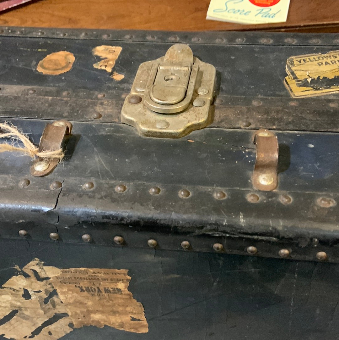 Small Vintage Steamer Trunk/Wardrobe Suitcase