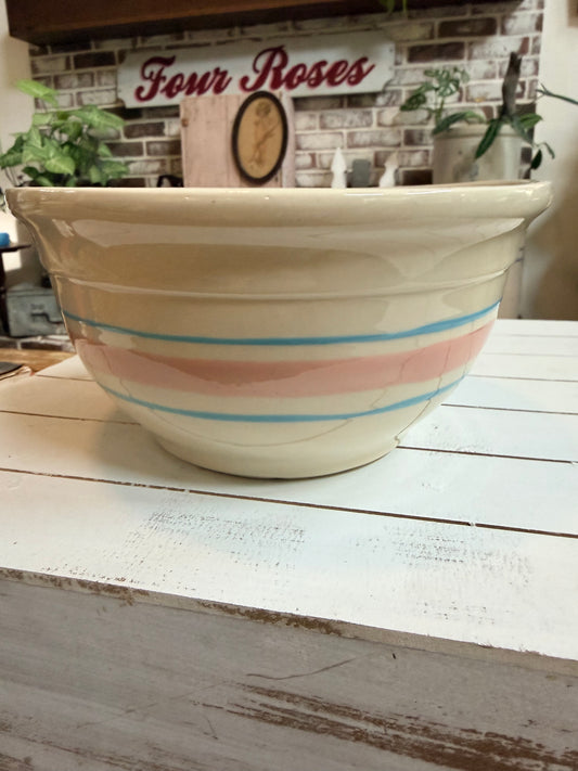 McCoy 8 Inch Mixing Bowl