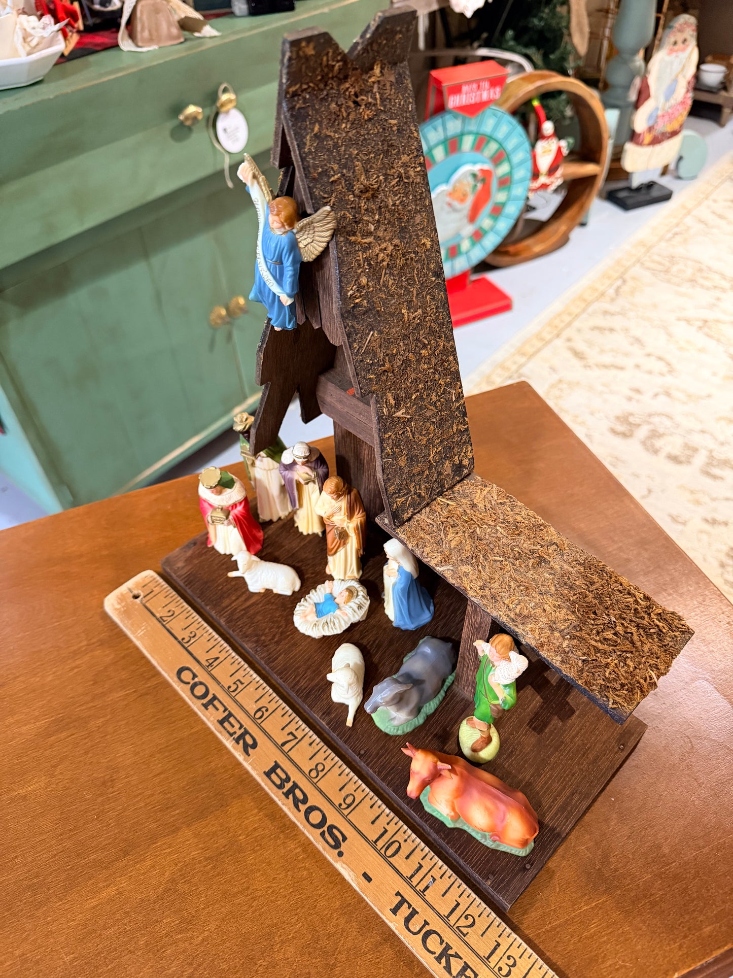 RARE 1960’s MCM Nativity w/original Manger in excellent condition