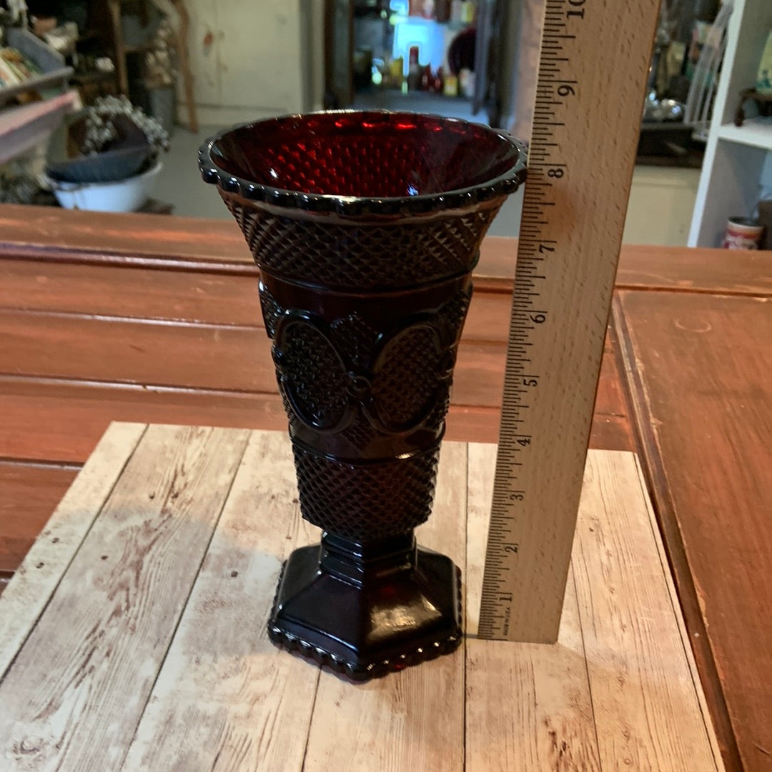 Gorgeous Avon 1876 Cape Cod Collection Vase