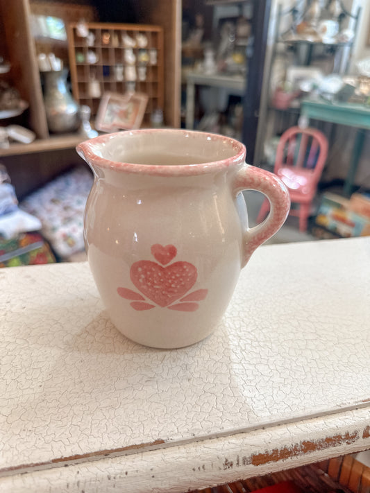 1990’s Grandmacore small pink heart spongeware pitchers