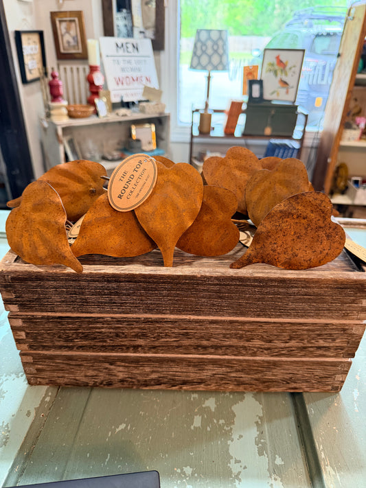 Round Top Collection Rusted Ivy Leaf (Priced Individually) Great for Styling!